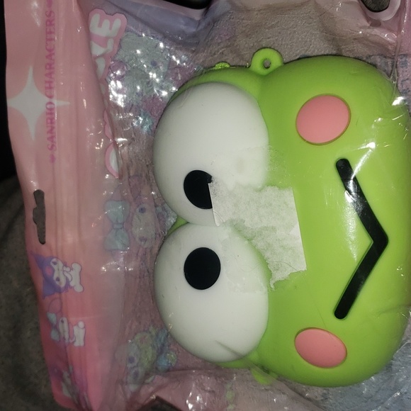 SANRIO Quncle Crossbody NIB - Picture 7 of 7